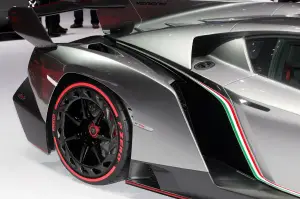 Lamborghini Veneno Foto Live - Salone di Ginevra 2013 - 2