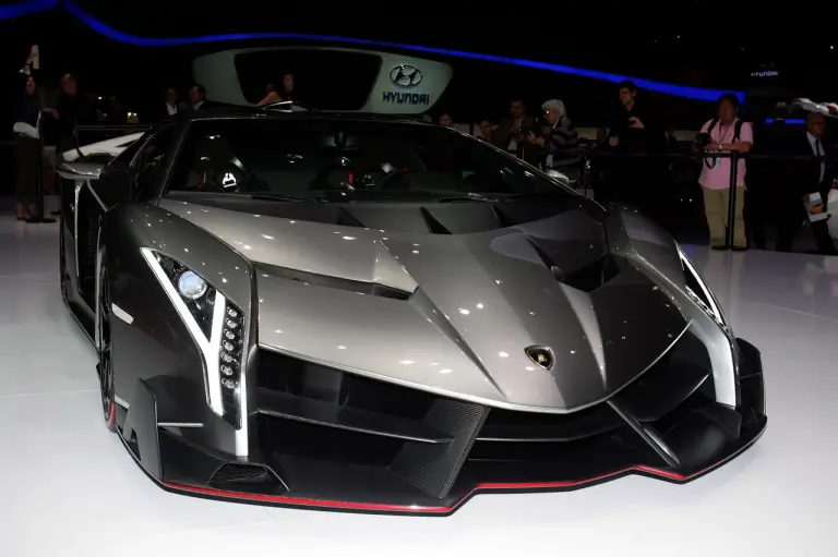 Lamborghini Veneno Foto Live - Salone di Ginevra 2013 - 7