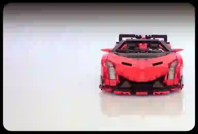 Lamborghini Veneno Roadster in versione Lego - 1