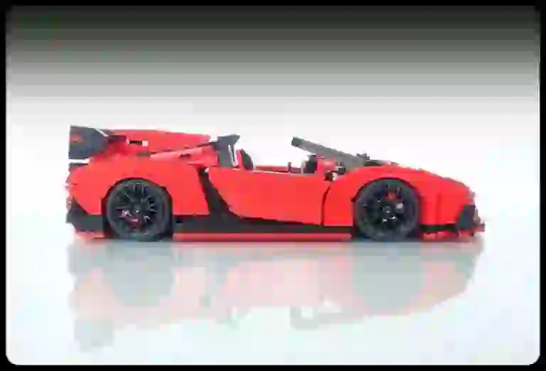 Lamborghini Veneno Roadster in versione Lego - 2
