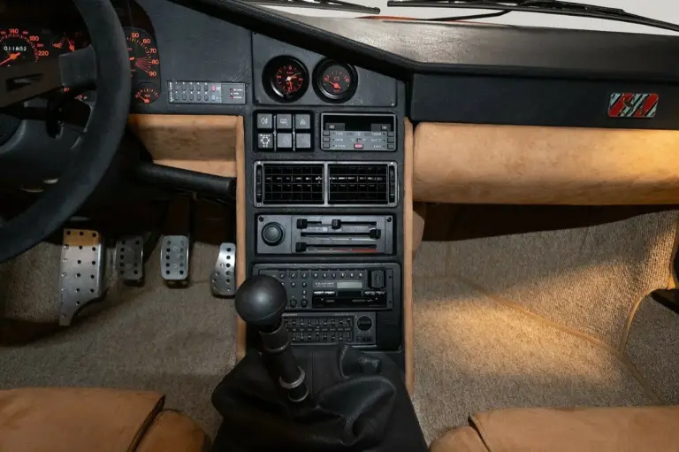 Lancia Delta S4 Stradale - 8