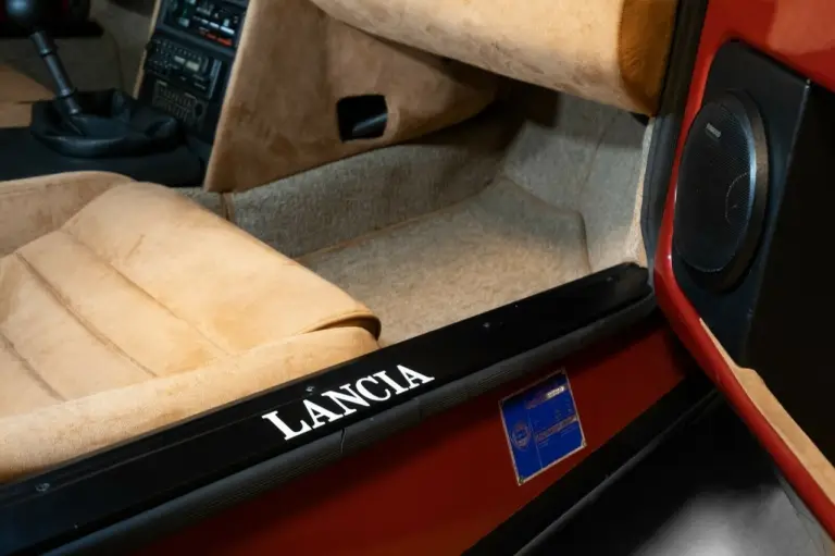 Lancia Delta S4 Stradale  - 9