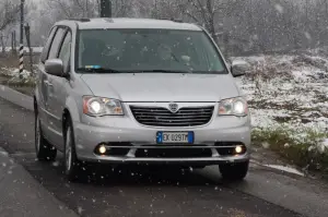 Lancia Voyager prova su strada