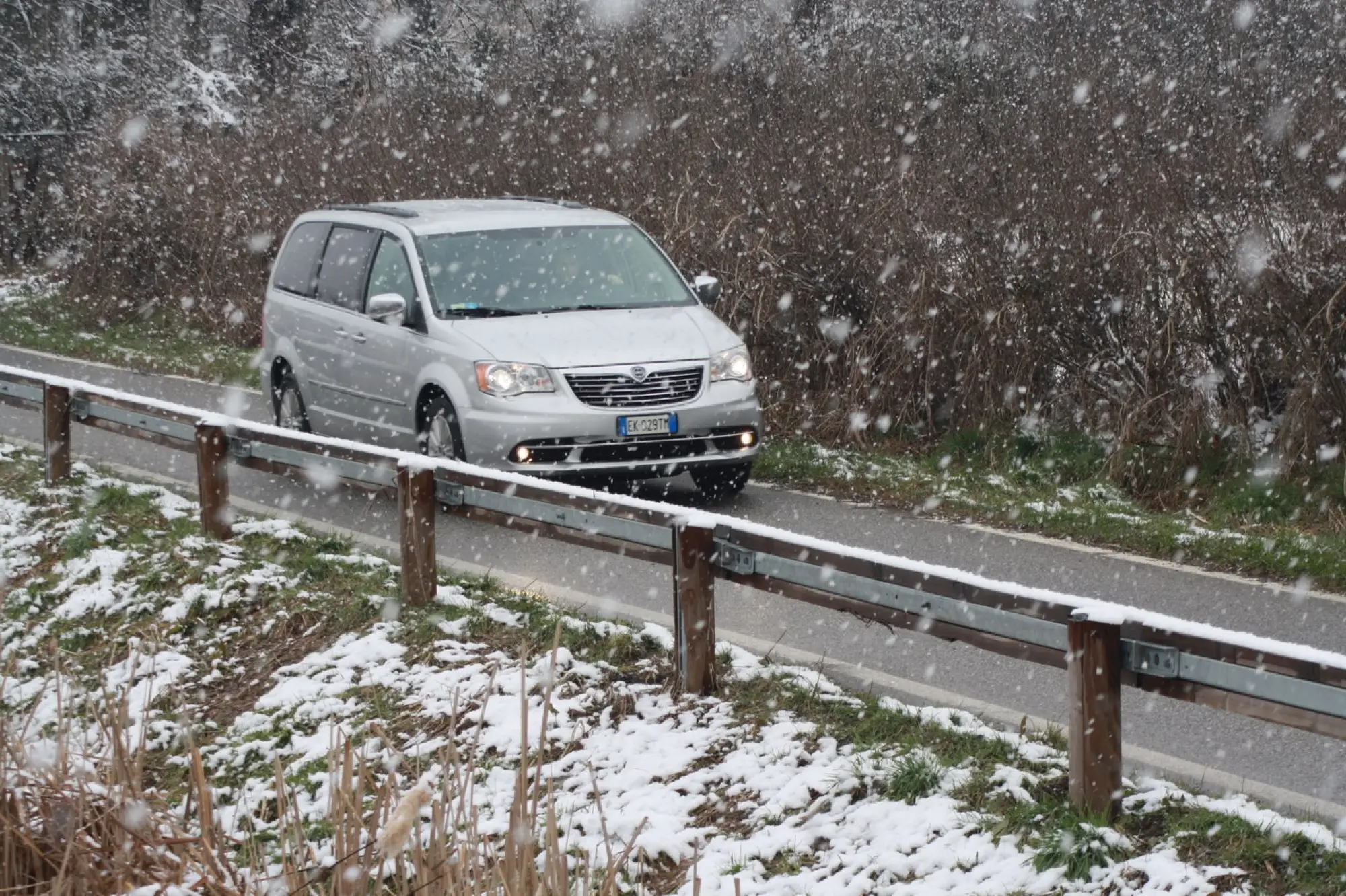 Lancia Voyager prova su strada - 48