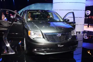 Lancia Voyager - Salone di Francoforte 2011 - 2