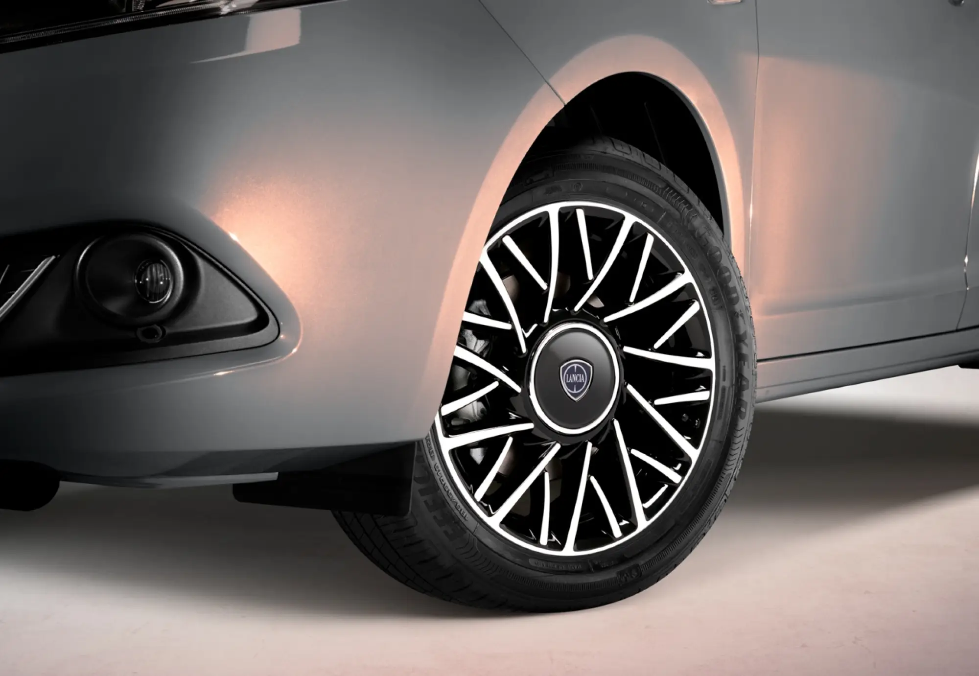 Lancia Y Alberta Ferretti - Foto Ufficiali - 13