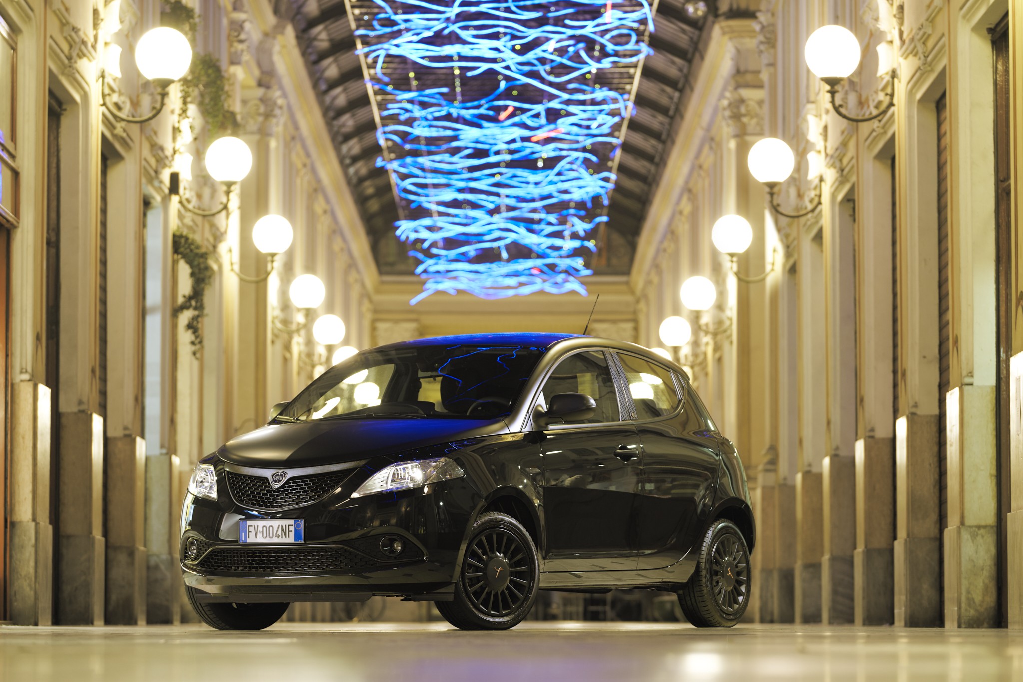 Lancia Ypsilon Black and Noir