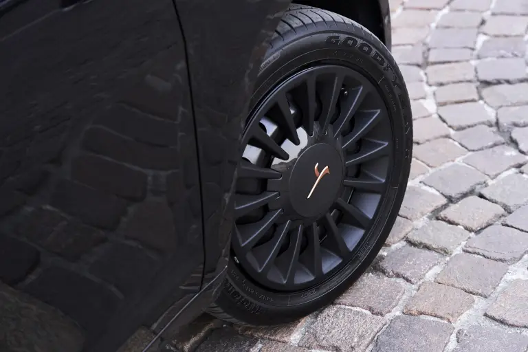 Lancia Ypsilon Black and Noir - 13