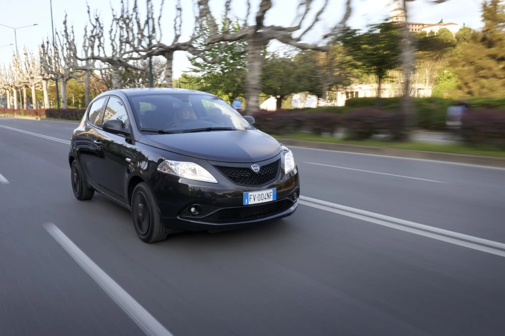 Lancia Ypsilon Black and Noir - 32