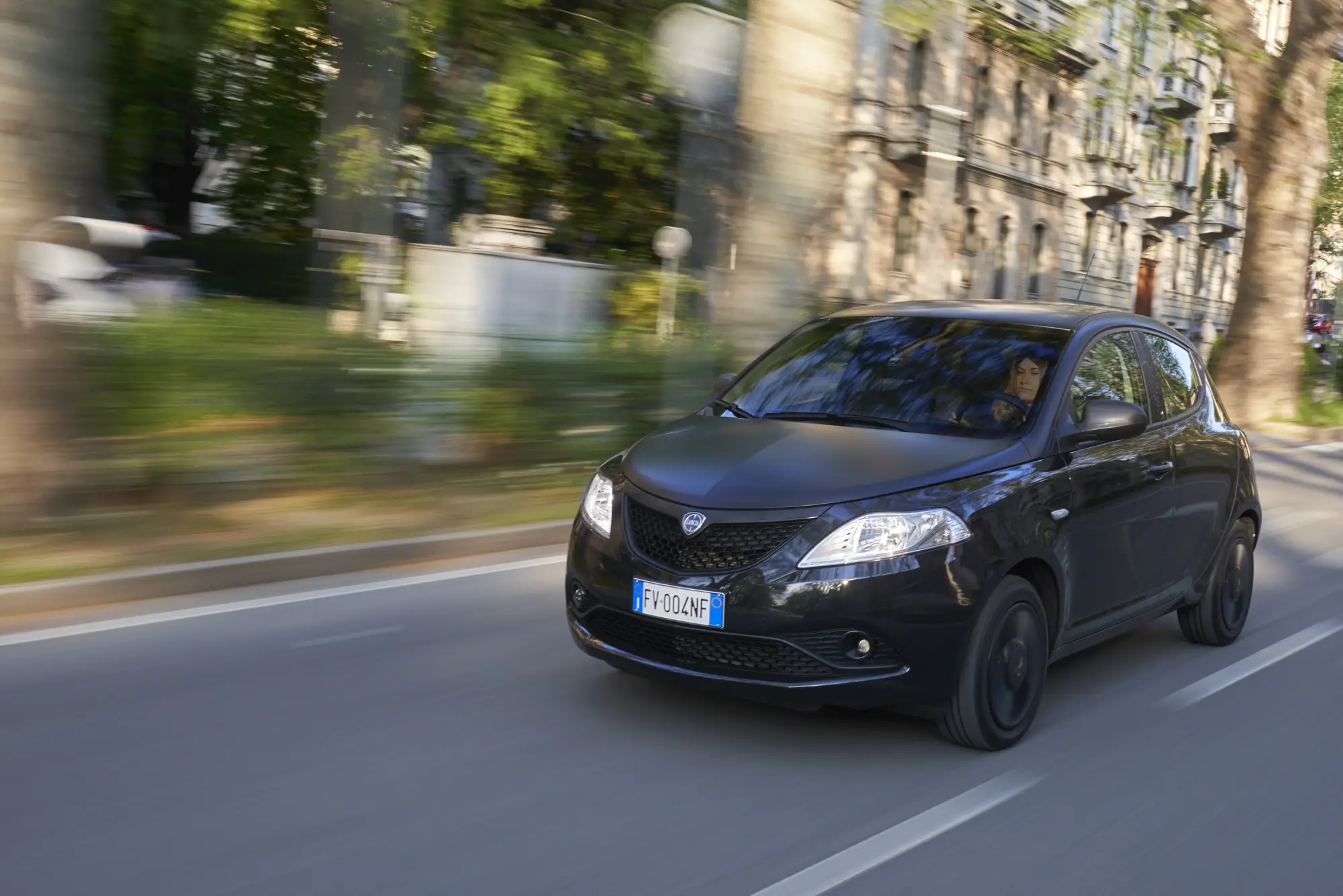 Lancia Ypsilon Black and Noir - 34