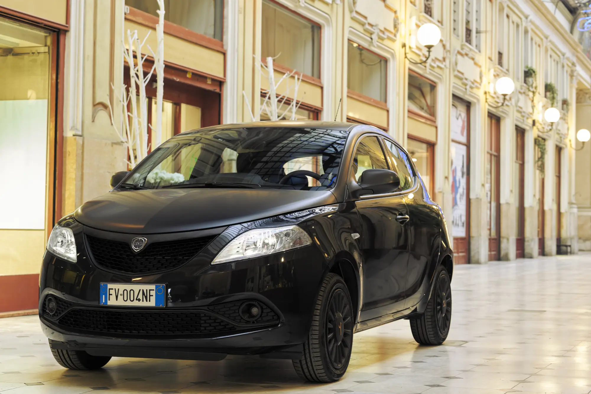 Lancia Ypsilon Black and Noir - 6