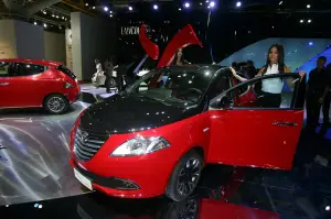 Lancia Ypsilon Black Red - 3