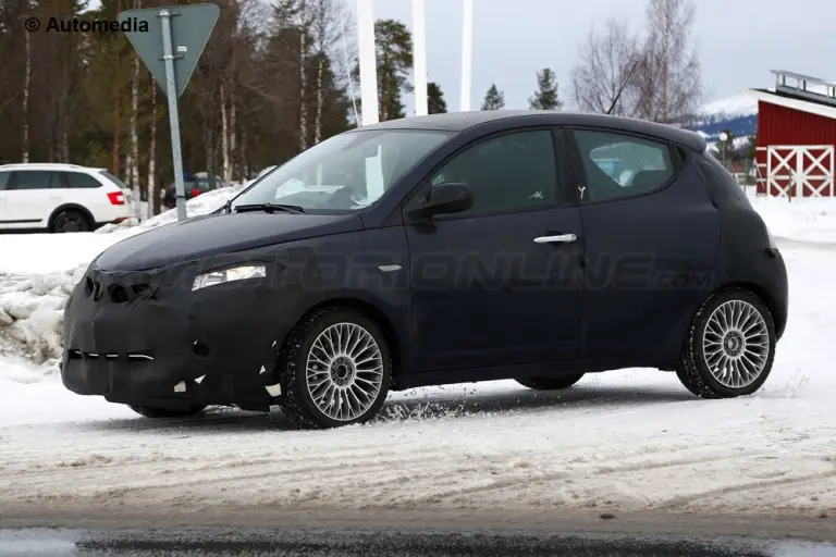 Lancia Ypsilon MY 2015 - Foto spia 23-02-2015 - 3