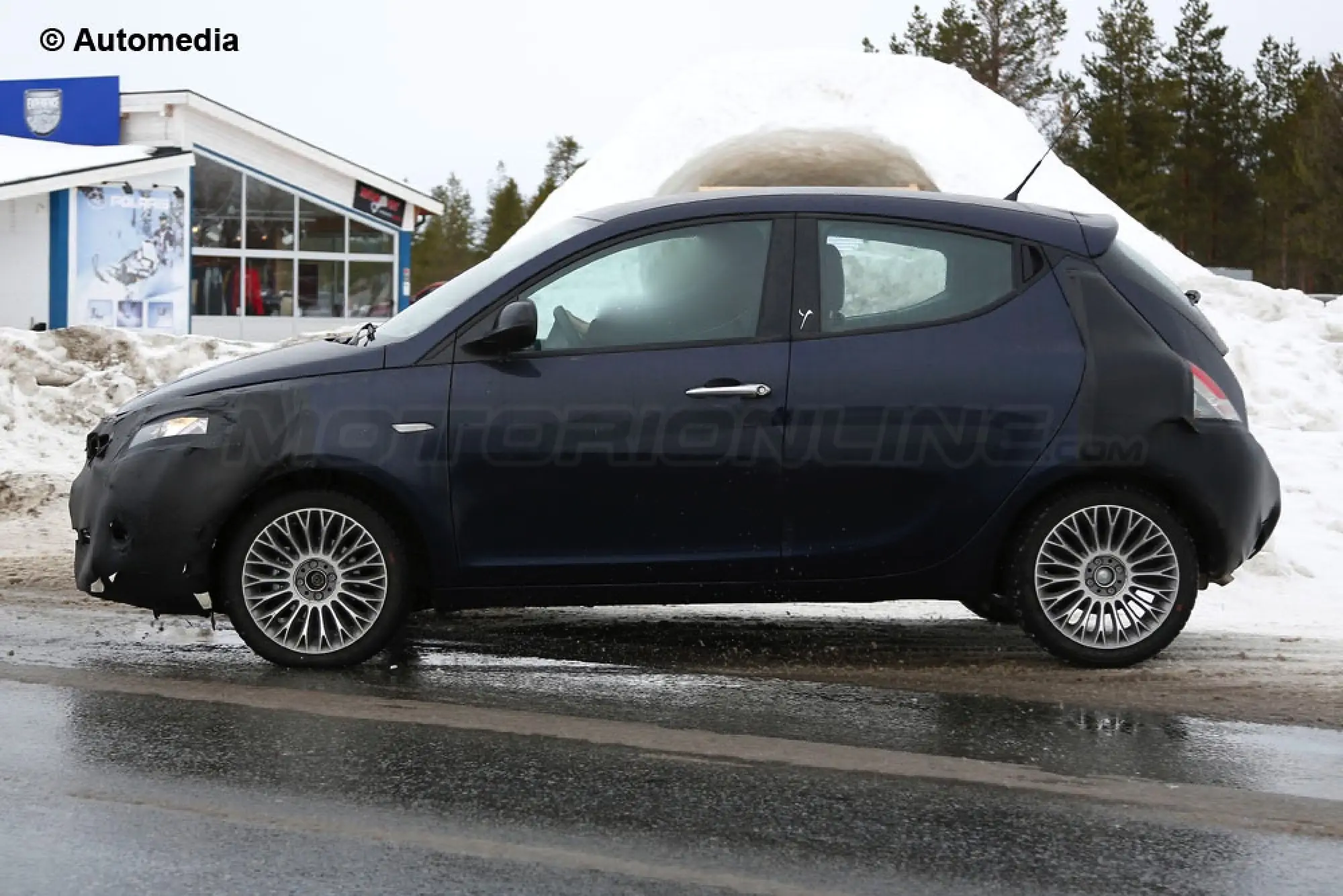 Lancia Ypsilon MY 2015 - Foto spia 23-02-2015 - 4