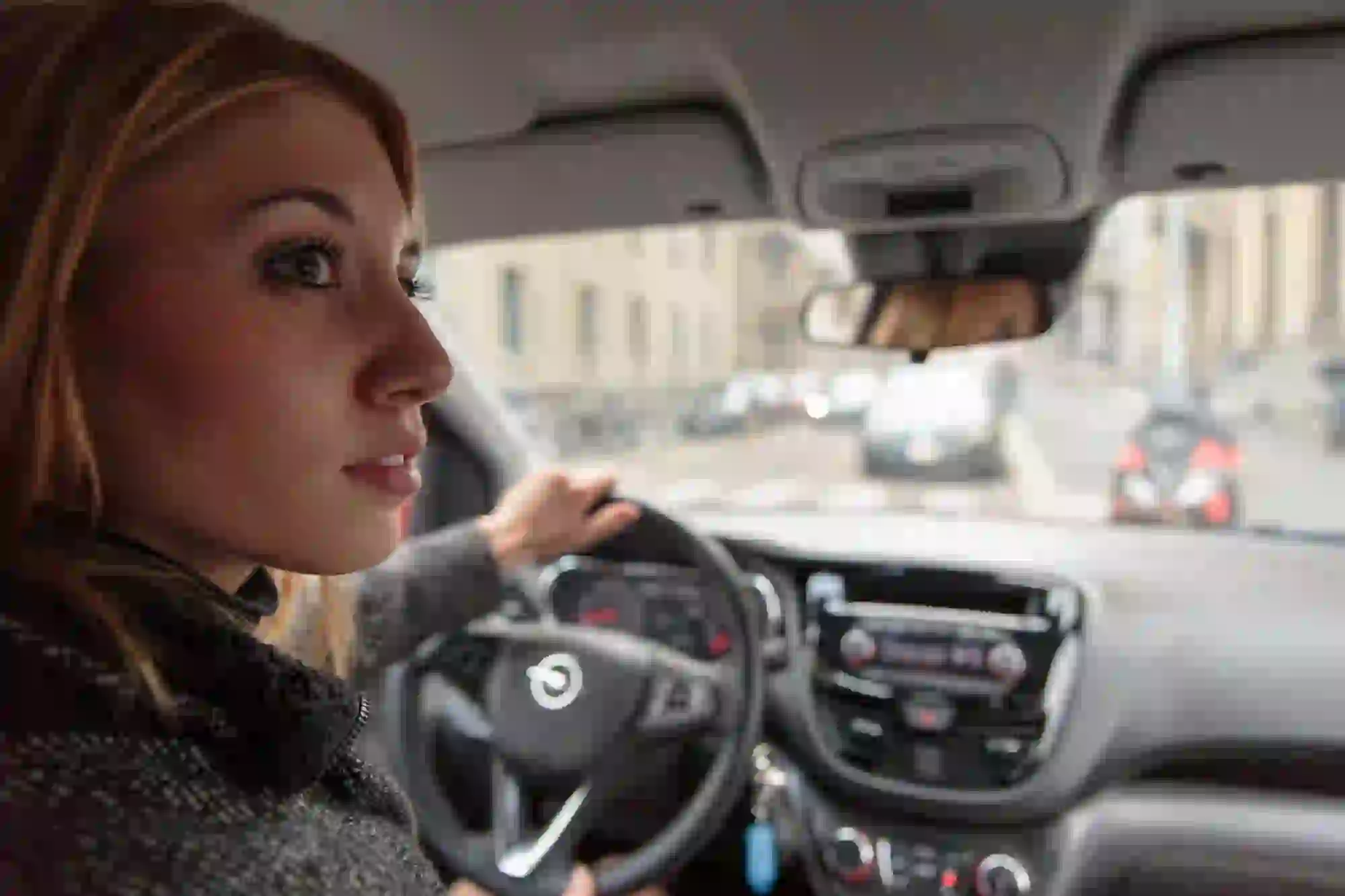 Lancia Ypsilon Vs Opel Karl - 2
