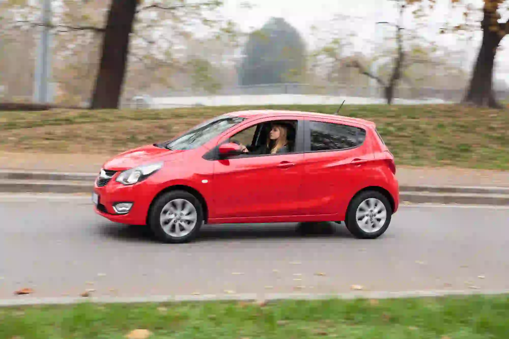 Lancia Ypsilon Vs Opel Karl - 9