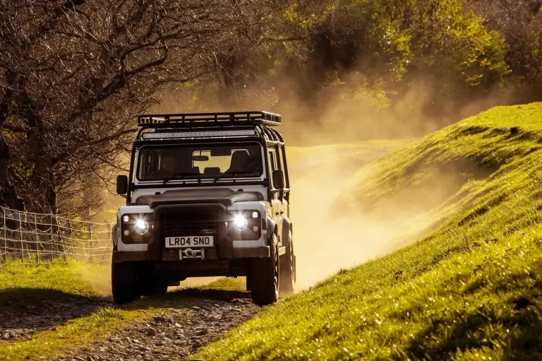 Land Rover Classic Defender Works V8 Trophy II - Foto - 8