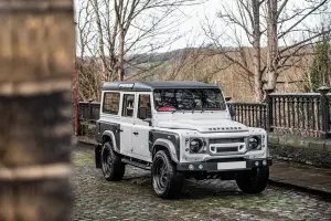 Land Rover Defender 110 Wide-Track by Chelsea Truck Company - Foto