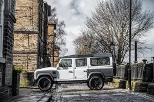 Land Rover Defender 110 Wide-Track by Chelsea Truck Company - Foto