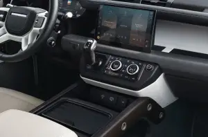 Land Rover Defender 130 - Foto ufficiali - 2