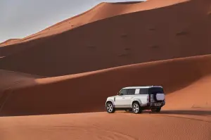 Land Rover Defender 130 - Foto ufficiali - 5
