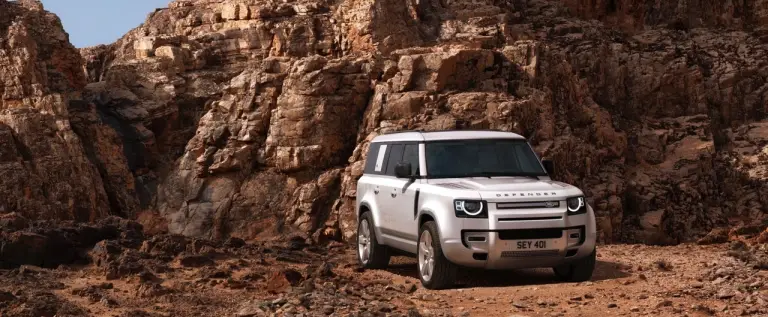 Land Rover Defender 130 - Foto ufficiali - 30