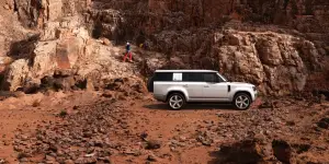 Land Rover Defender 130 - Foto ufficiali - 22