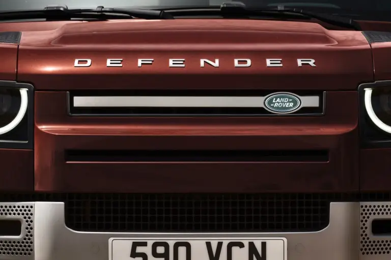 Land Rover Defender 130 - Foto ufficiali - 23