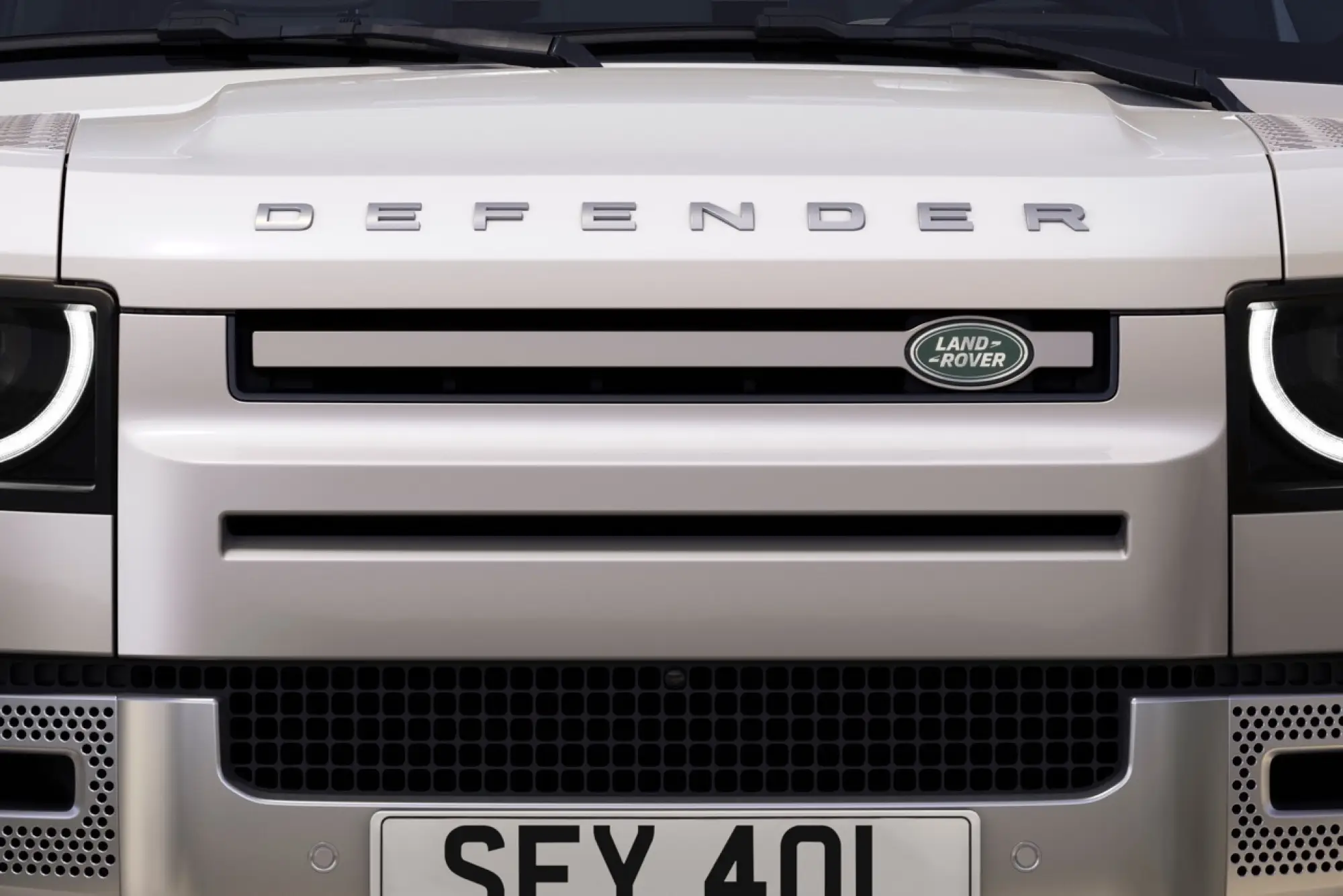 Land Rover Defender 130 - Foto ufficiali - 24