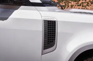 Land Rover Defender 130 - Foto ufficiali - 31