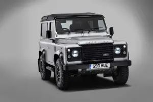 Land Rover Defender 2000000