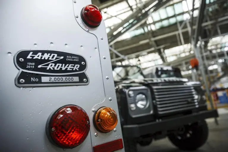 Land Rover Defender 2000000 - 2