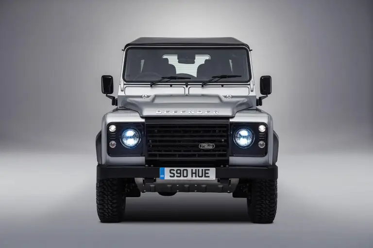 Land Rover Defender 2000000 - 41