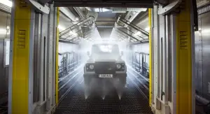 Land Rover Defender 2000000