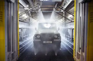 Land Rover Defender 2000000 - 52
