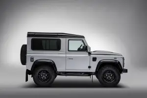 Land Rover Defender 2000000