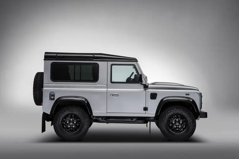 Land Rover Defender 2000000 - 58