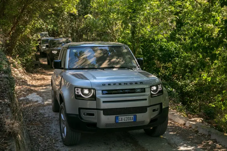 Land Rover Defender 2020 prova - 10
