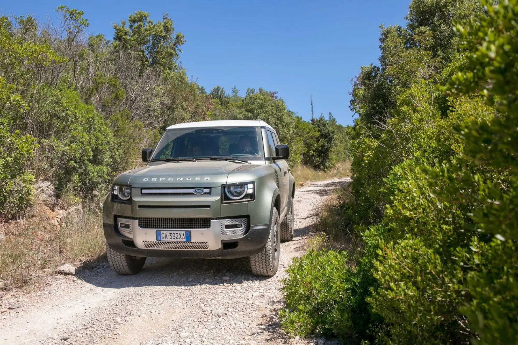 Land Rover Defender 2020 prova - 4