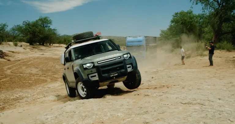 Land Rover Defender 2020 - Traino camion - 2