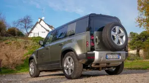 Land Rover Defender 2021 - Prova su strada