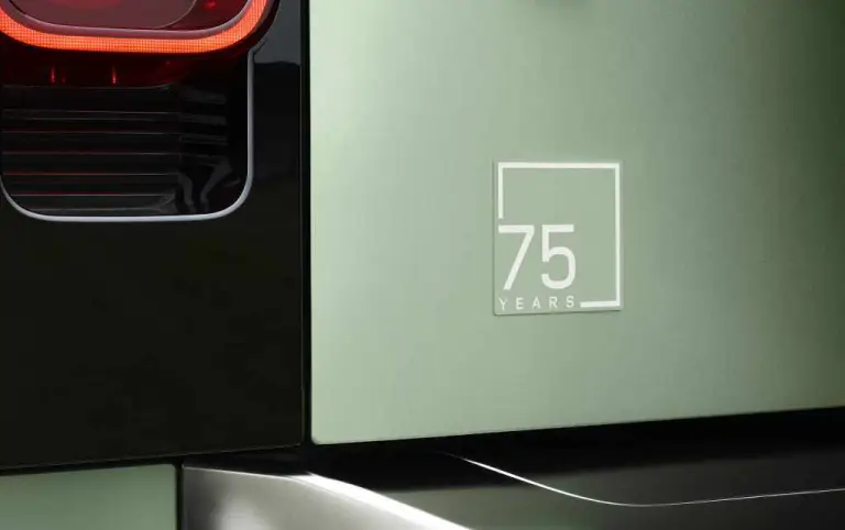 Land Rover Defender 75th Limited Edition - 13