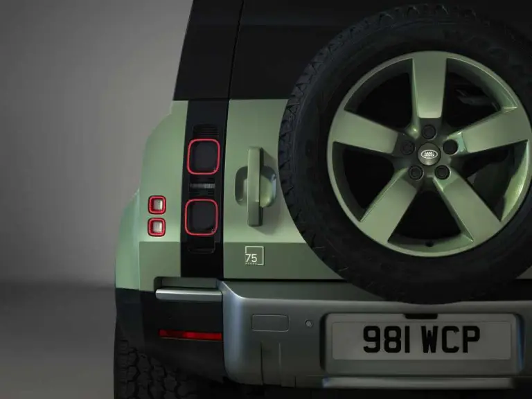 Land Rover Defender 75th Limited Edition - 15