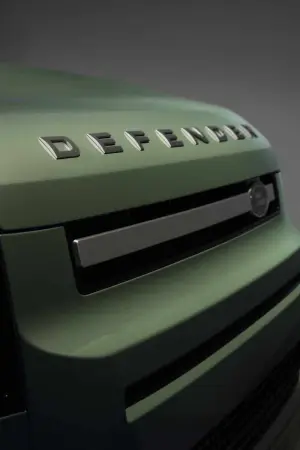 Land Rover Defender 75th Limited Edition - 4
