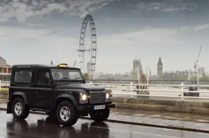Land Rover Defender a Londra - 5