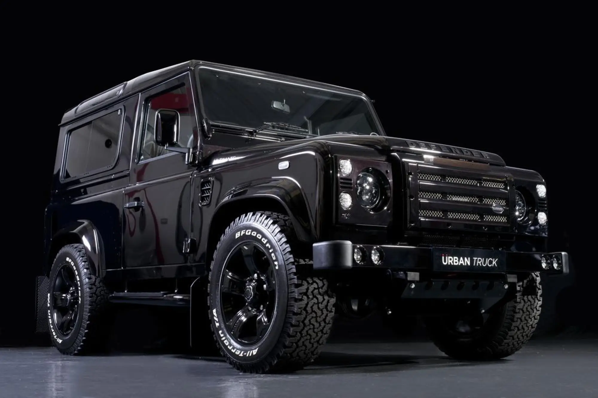 Land Rover Defender by Urban Truck - 5
