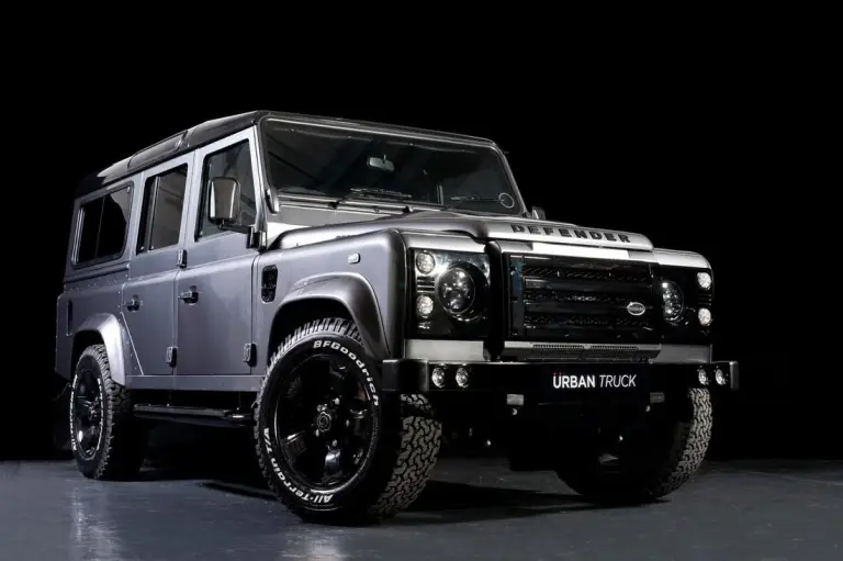Land Rover Defender by Urban Truck - 1