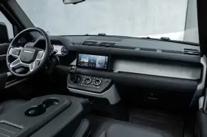 Land Rover Defender D300 X-Dynamic SE - Prova su Strada