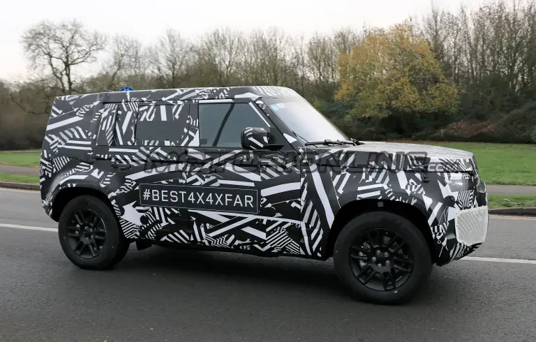 Land Rover Defender - Foto spia 05-12-2018 - 5