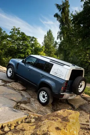 Land Rover Defender Hard Top